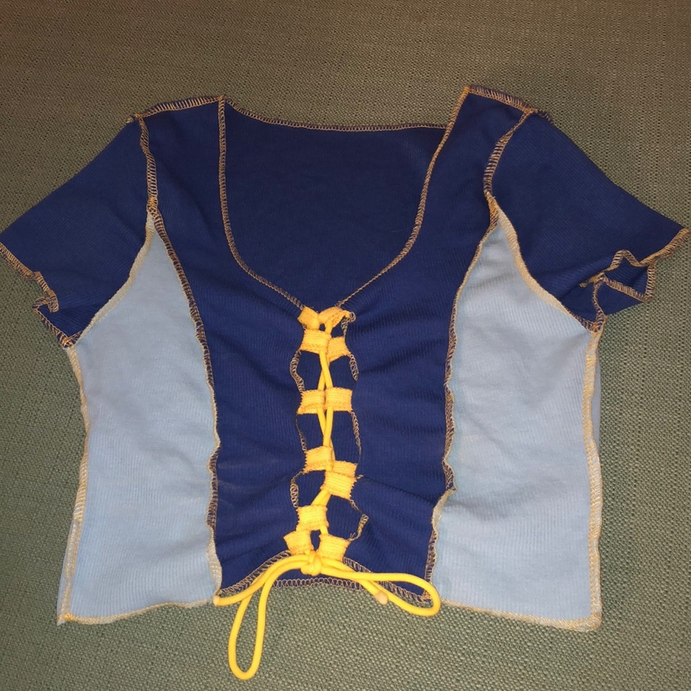 Stitched lettuce trim top
